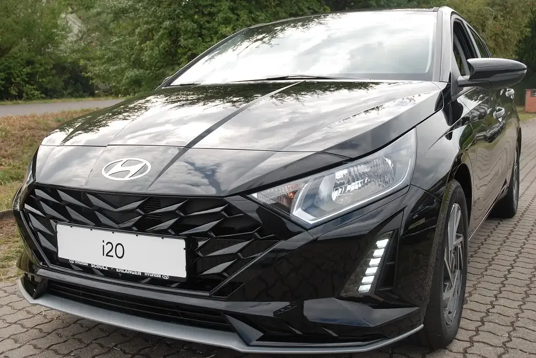 Hyundai i20 - Thumbnail 3