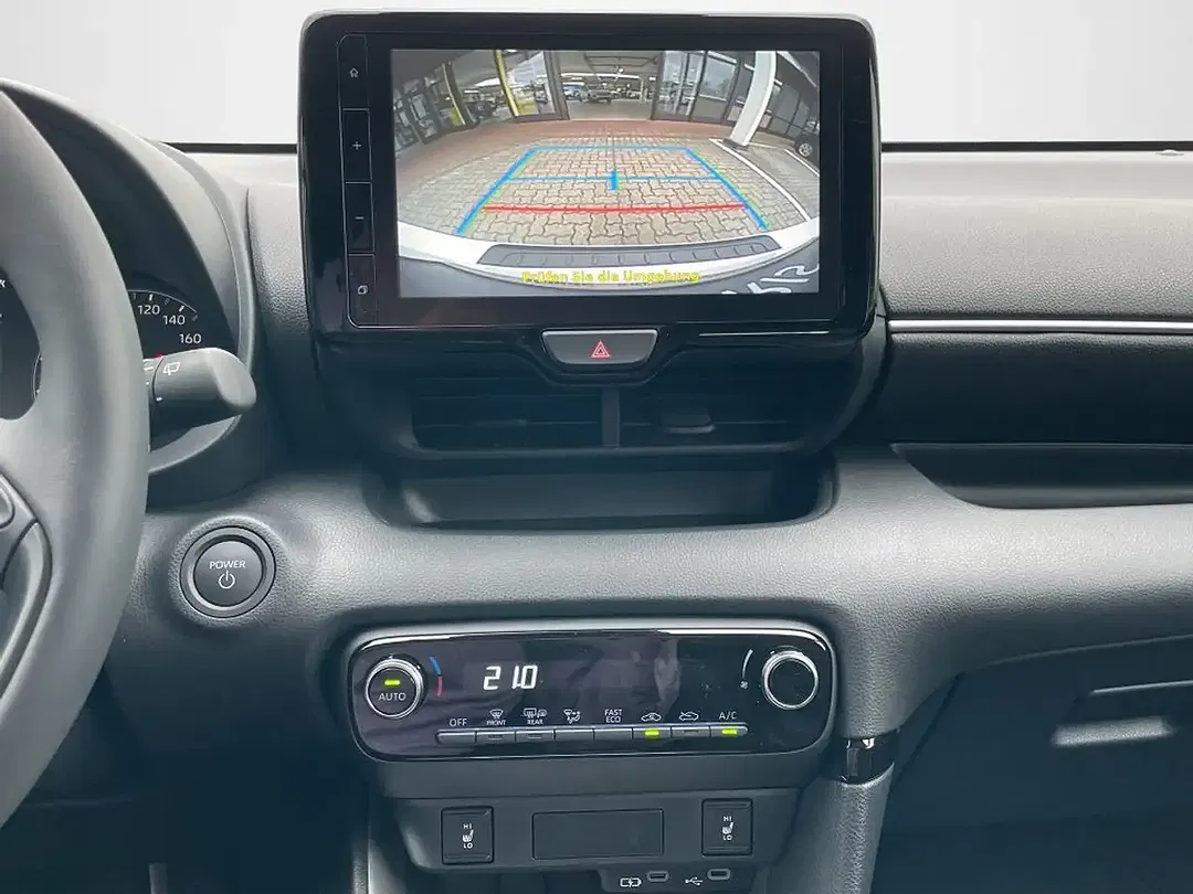 Toyota Yaris - Thumbnail 15
