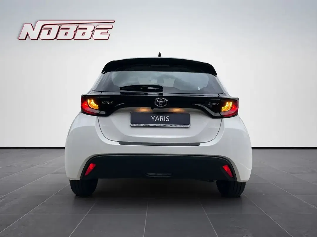 Toyota Yaris - Thumbnail 4
