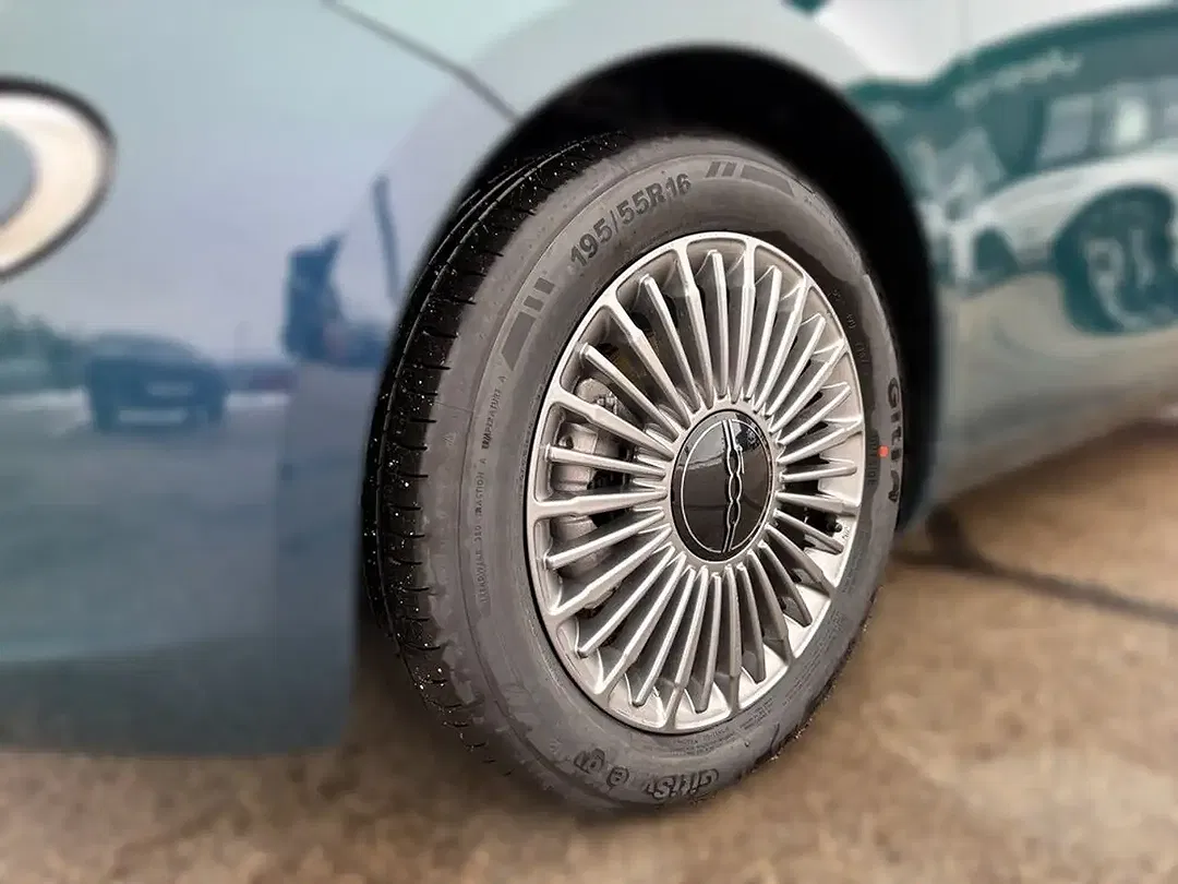 Fiat 500 - Thumbnail 4