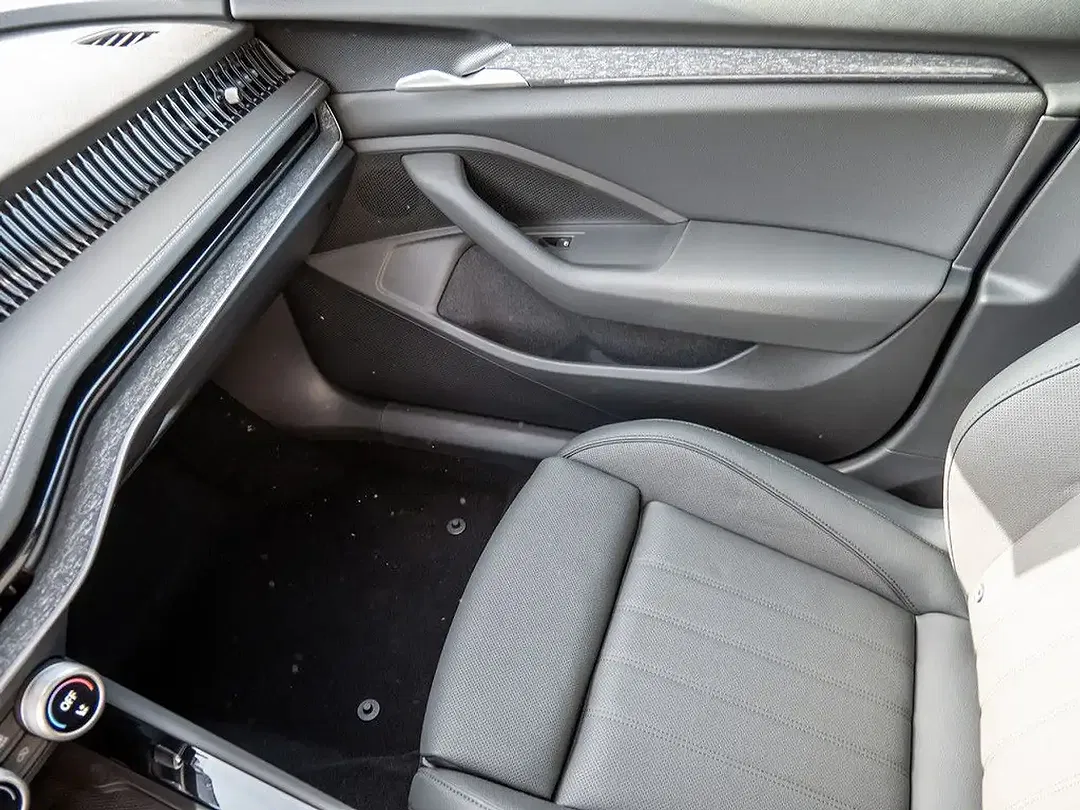 Skoda Superb - Thumbnail 12