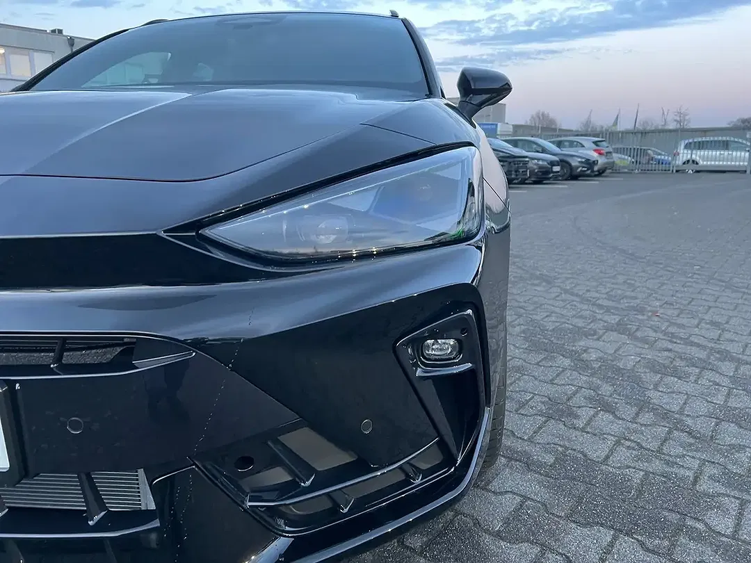 CUPRA Leon - Thumbnail 4