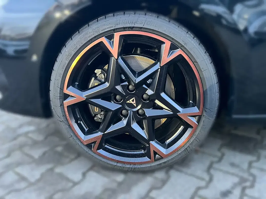 CUPRA Leon - Thumbnail 5