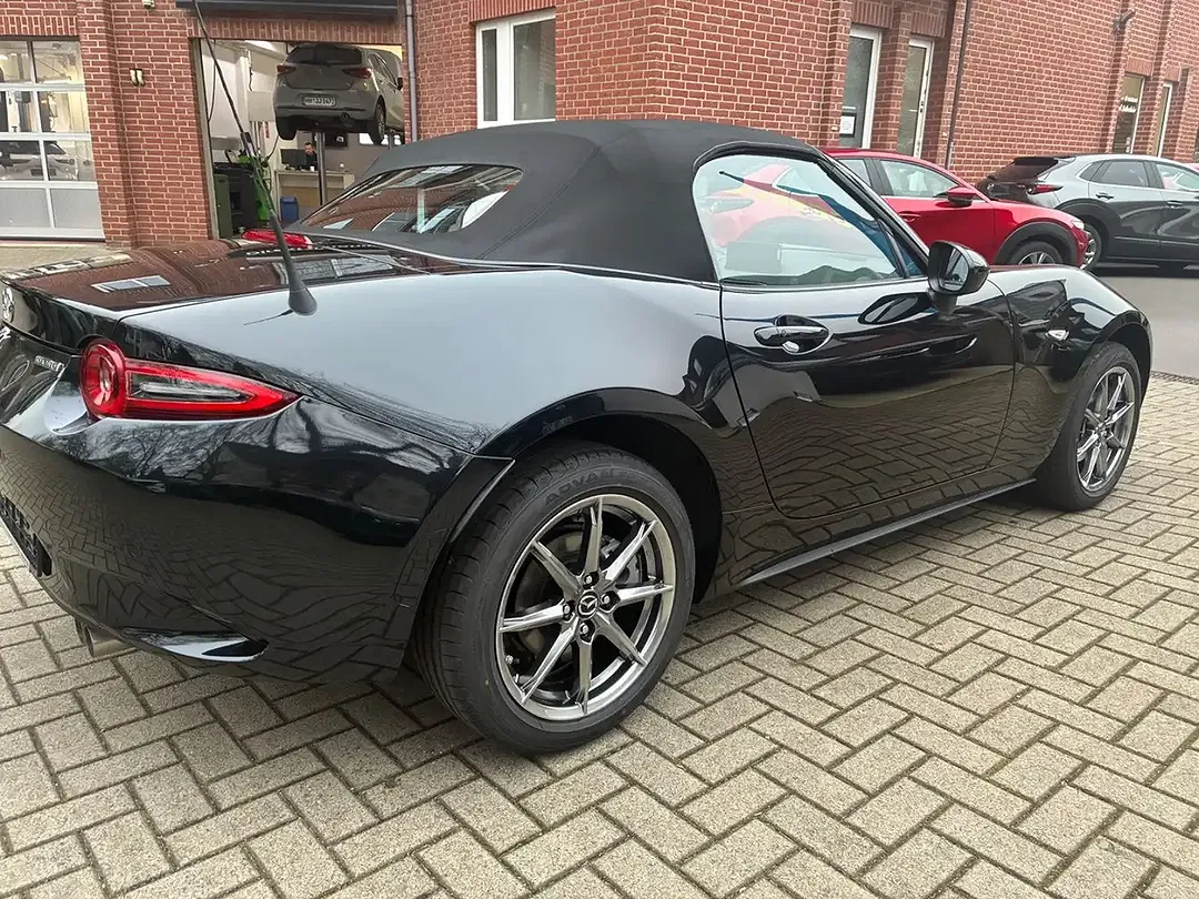 Mazda MX-5 - Thumbnail 5