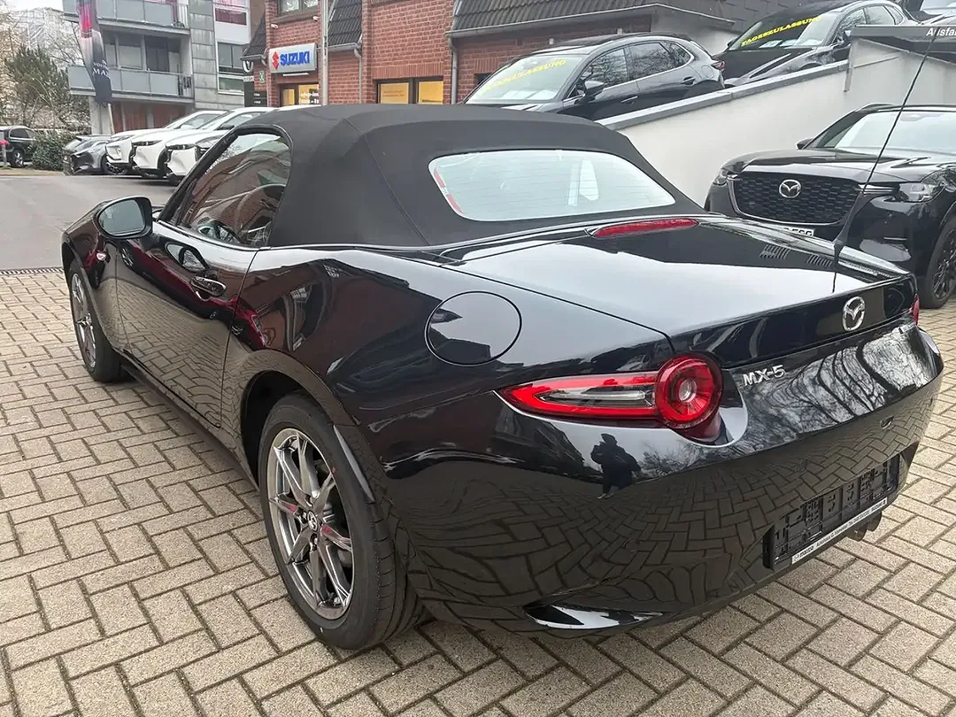 Mazda MX-5 - Thumbnail 8