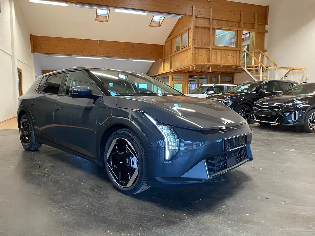 Kia EV4 - Thumbnail 8