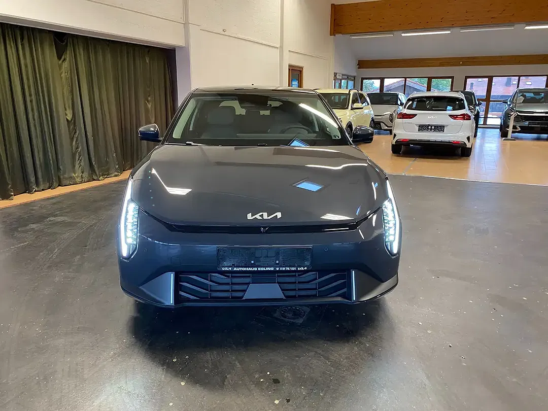 Kia EV4 - Thumbnail 9