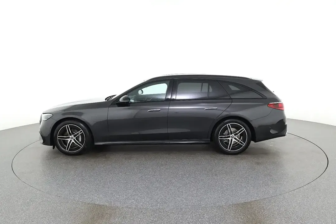 Mercedes-Benz E 220 - Thumbnail 3