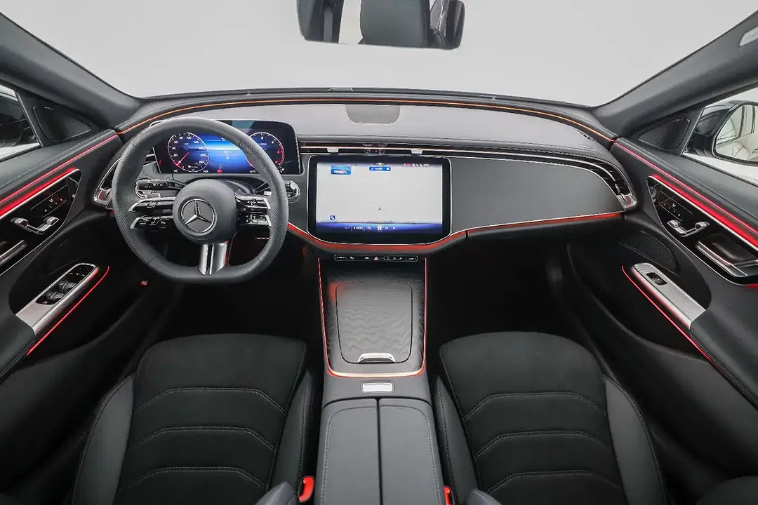 Mercedes-Benz E 220 - Thumbnail 8