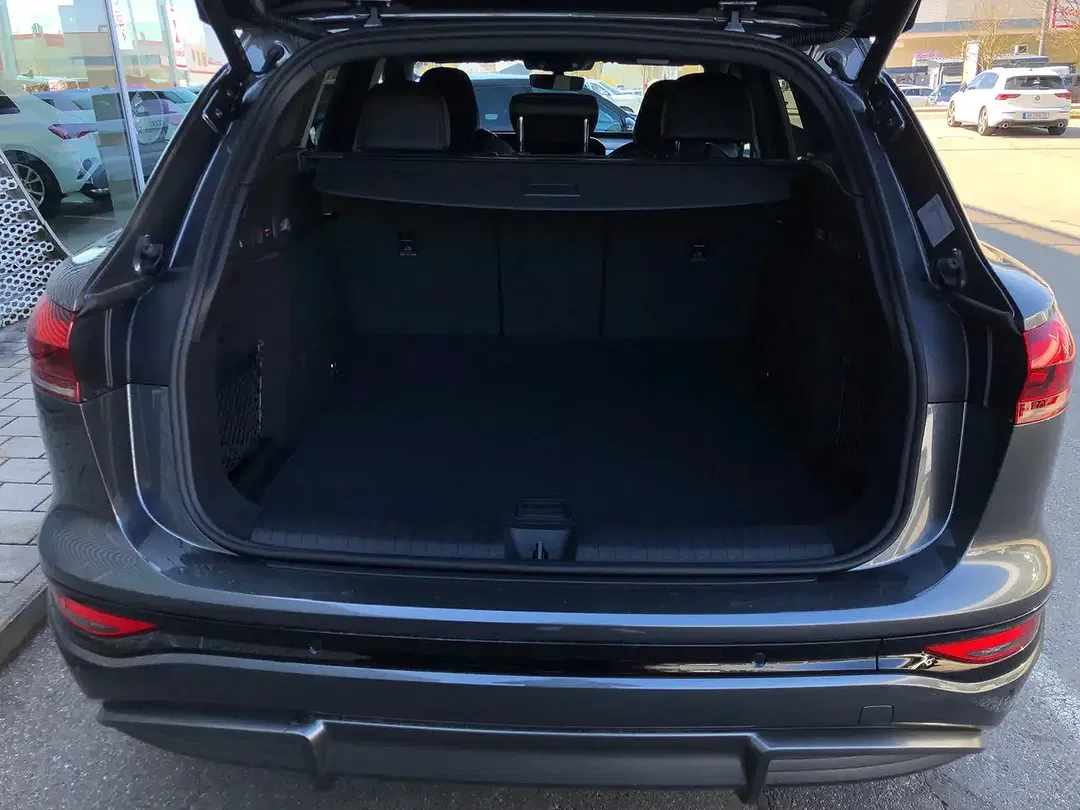 Audi Q6 e-tron - Thumbnail 11
