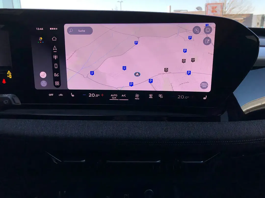 Audi Q6 e-tron - Thumbnail 6