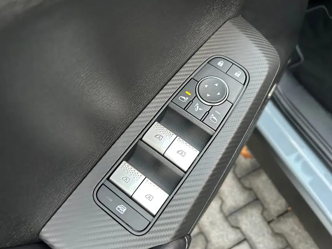 Mitsubishi Outlander - Thumbnail 10
