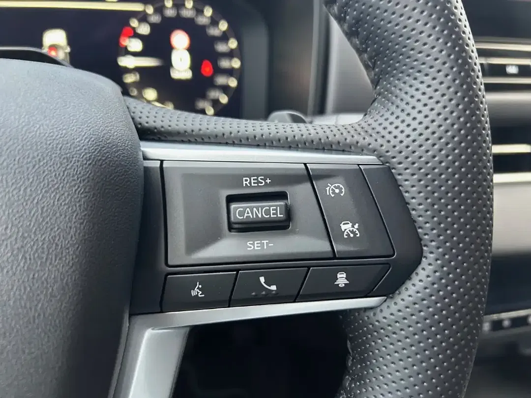 Mitsubishi Outlander - Thumbnail 12