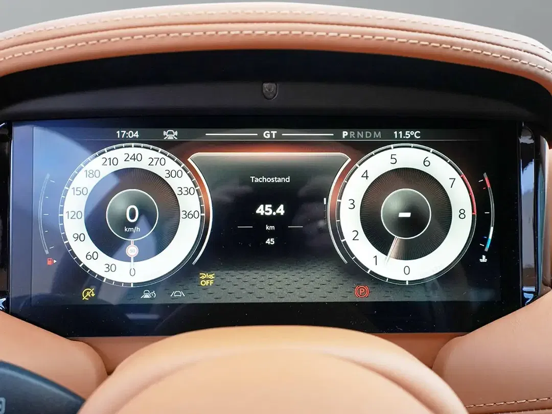 Aston Martin DB12 - Thumbnail 22