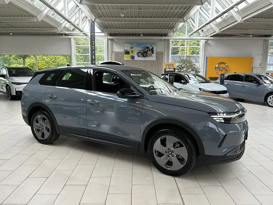 Opel Grandland - Thumbnail 3