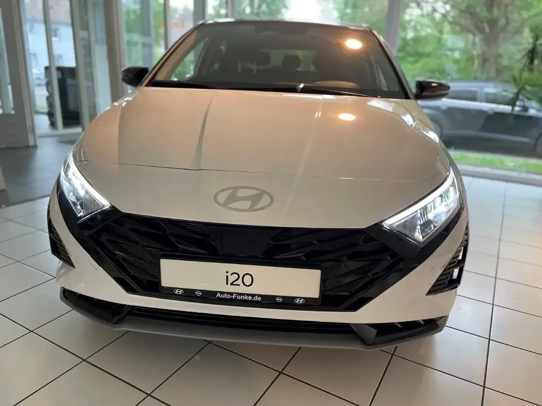 Hyundai i20 - Thumbnail 2