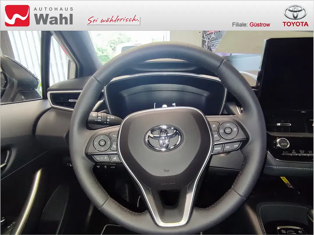 Toyota Corolla - Thumbnail 15