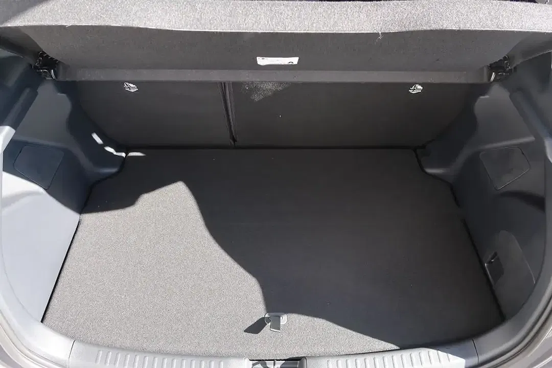 Toyota Yaris - Thumbnail 13