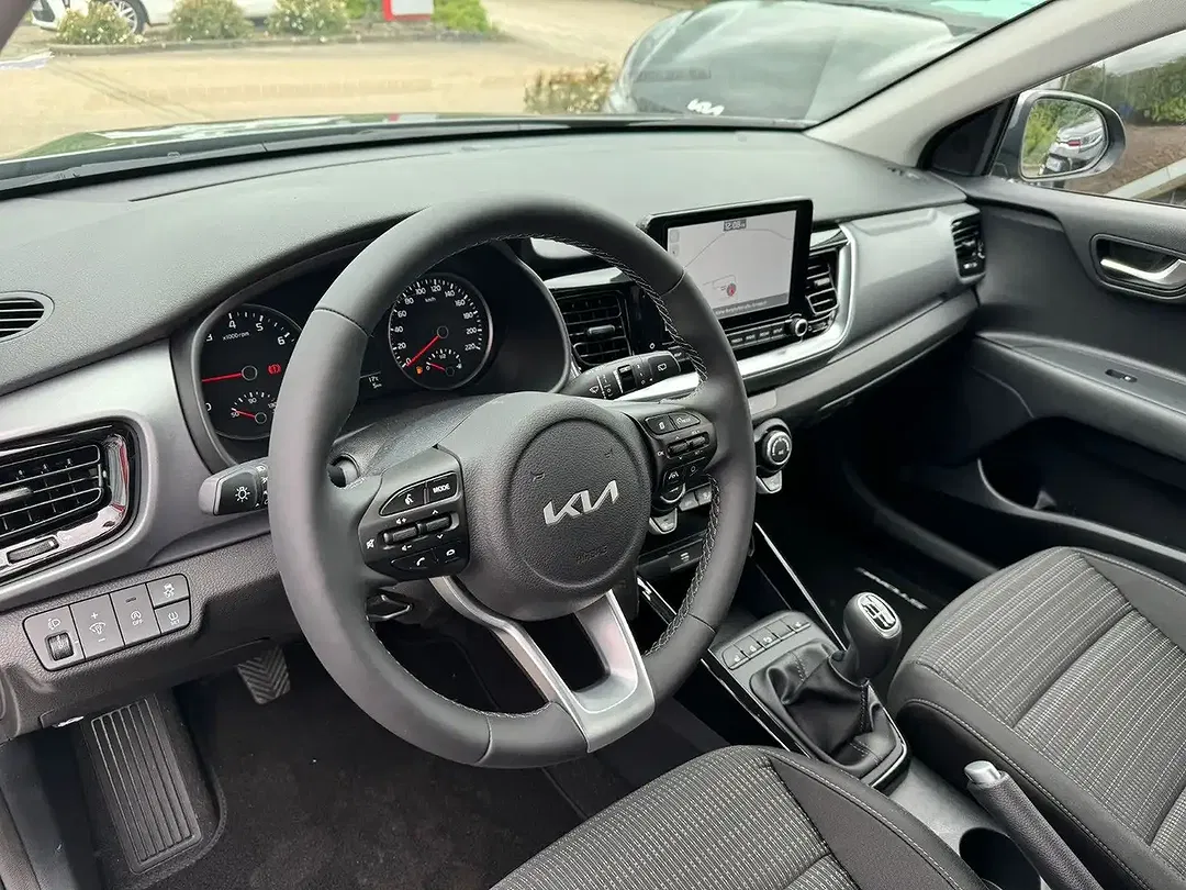 Kia Stonic - Thumbnail 11