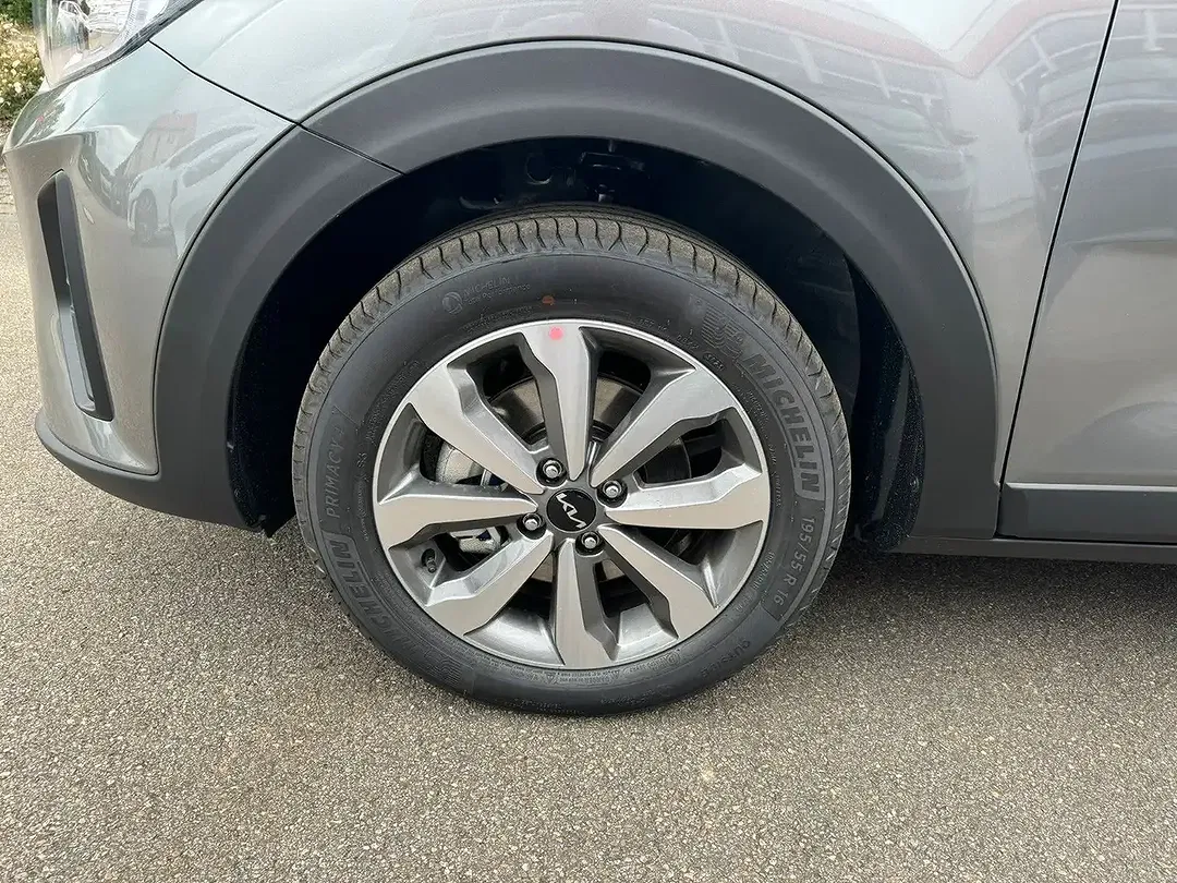 Kia Stonic - Thumbnail 8