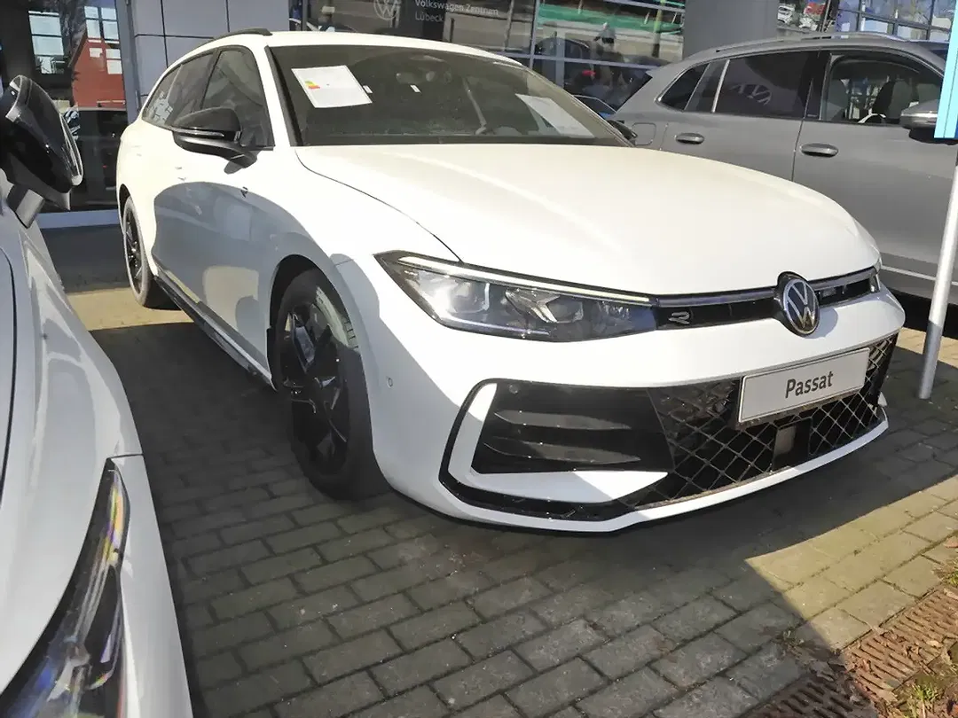 Volkswagen Passat Variant - Thumbnail 3