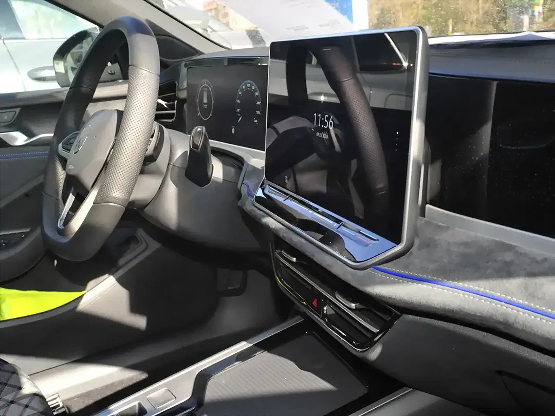 Volkswagen Passat Variant - Thumbnail 8