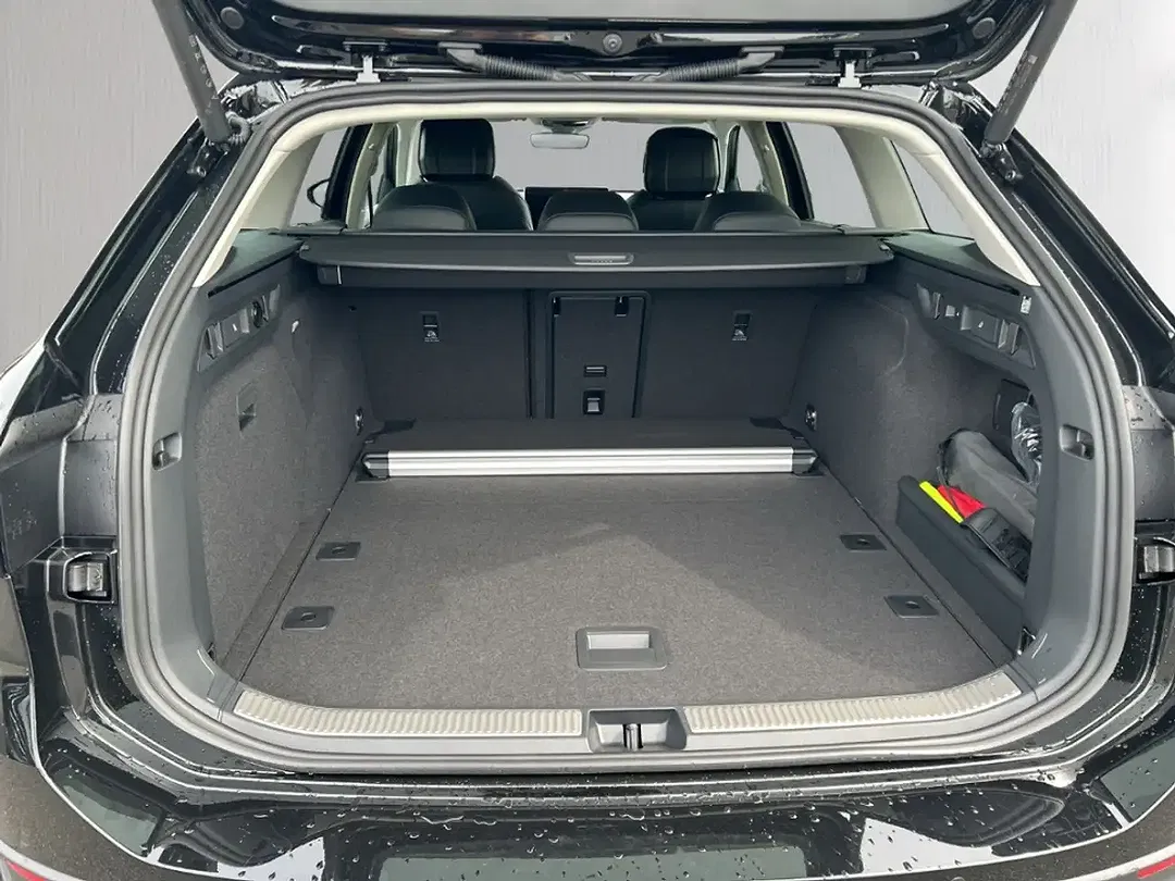 Volkswagen Passat Variant - Thumbnail 13