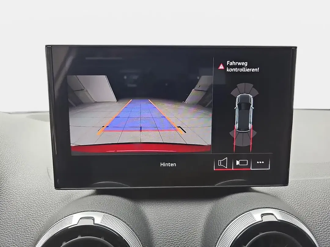 Audi Q2 - Thumbnail 10
