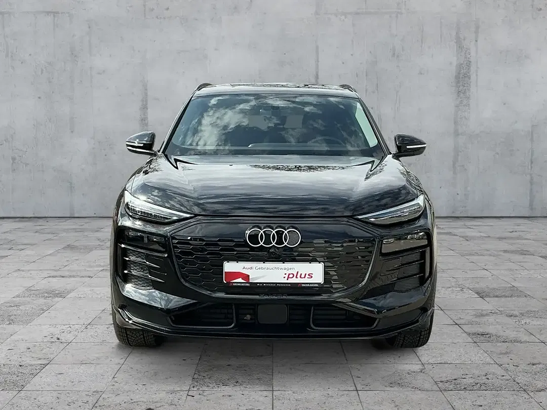 Audi Q6 e-tron - Thumbnail 2