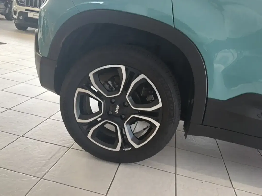 Jeep Avenger - Thumbnail 10