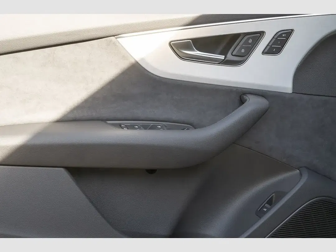 Audi Q7 - Thumbnail 15