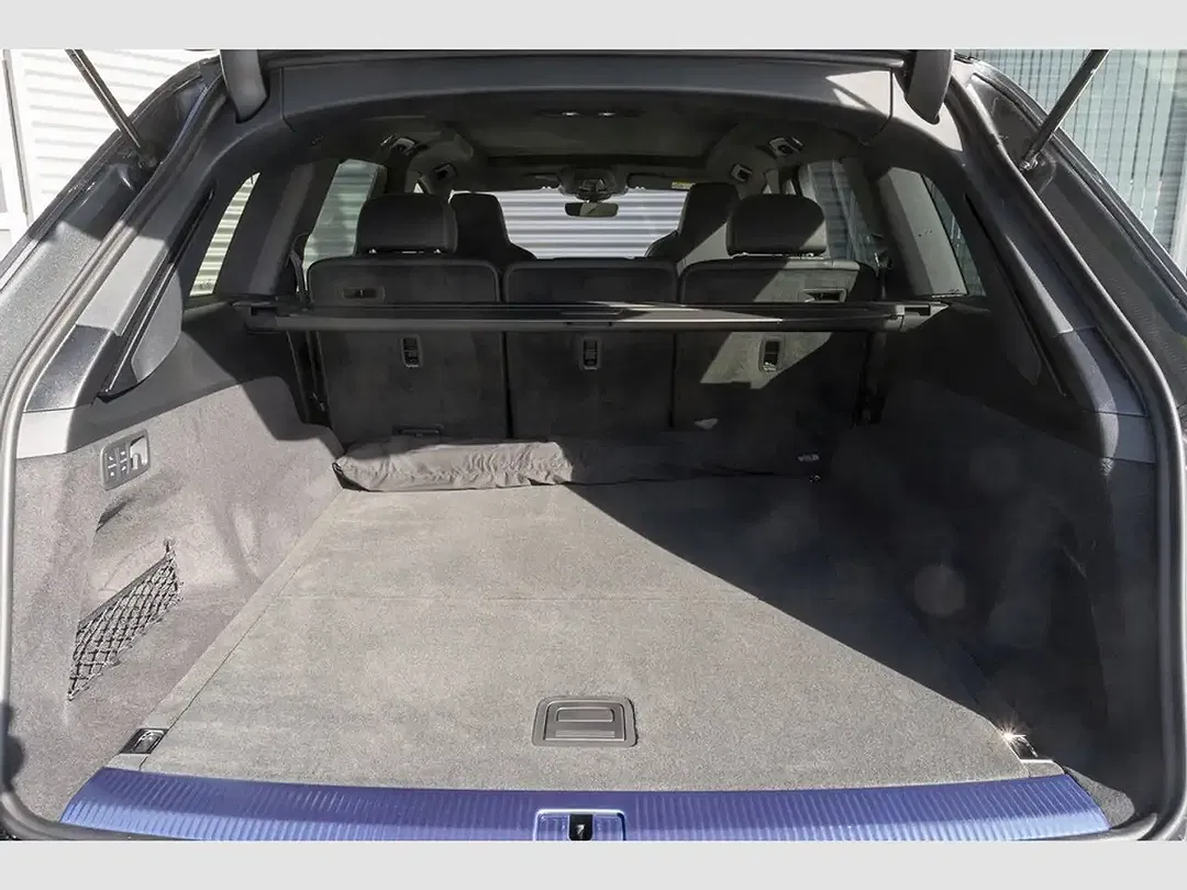 Audi Q7 - Thumbnail 6