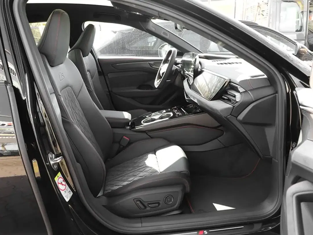 Audi A6 - Thumbnail 2