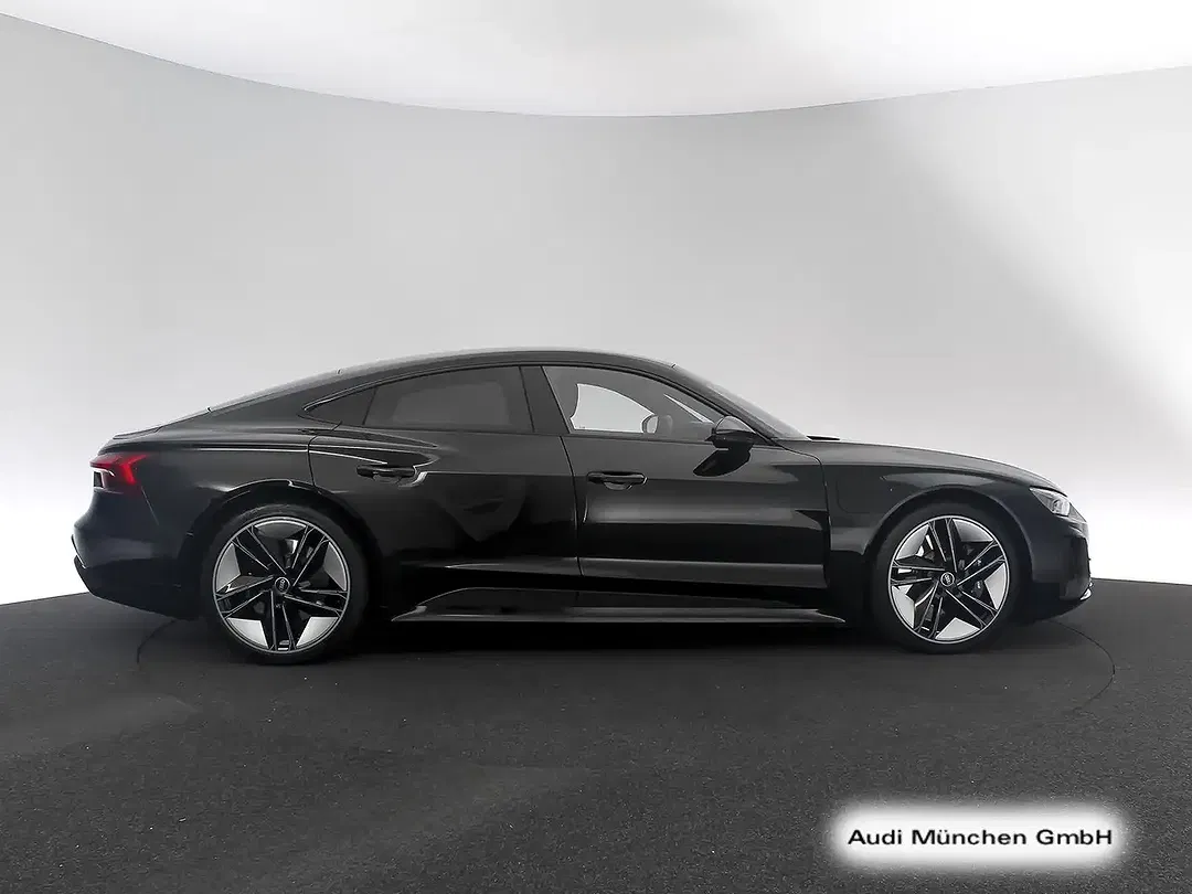 Audi RS e-tron GT - Thumbnail 3