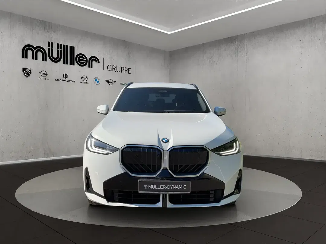 BMW X3 - Thumbnail 2