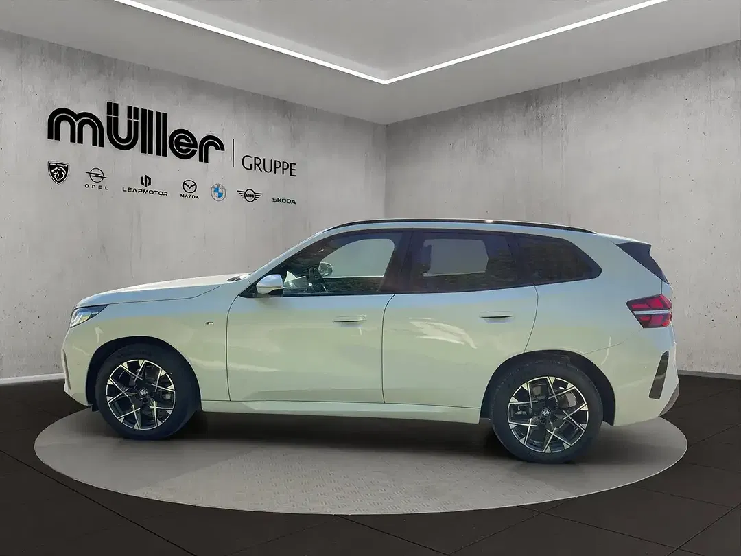 BMW X3 - Thumbnail 3