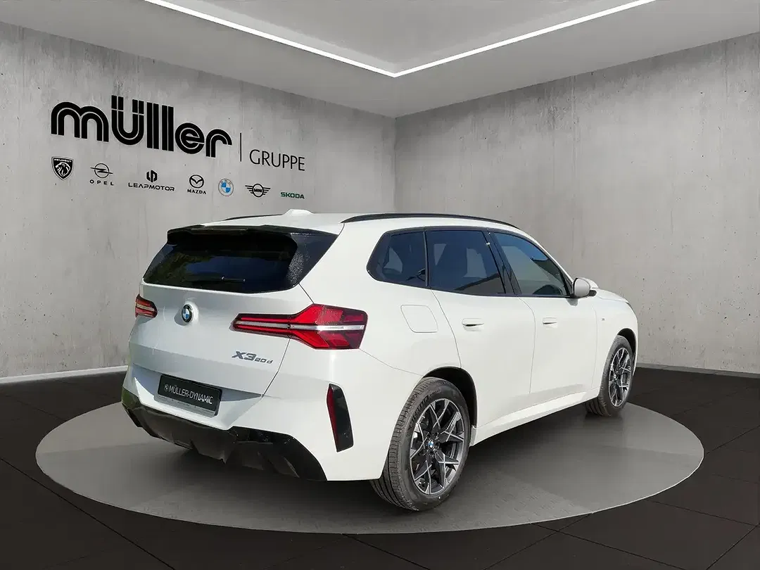BMW X3 - Thumbnail 6
