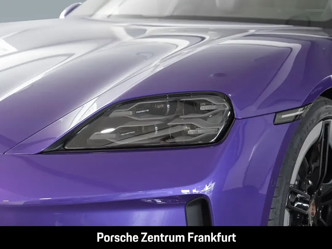 Porsche Taycan - Thumbnail 5