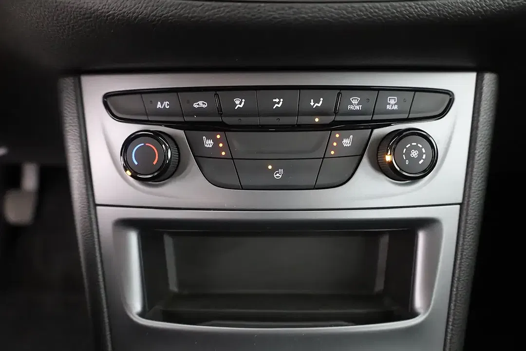 Opel Astra - Thumbnail 12