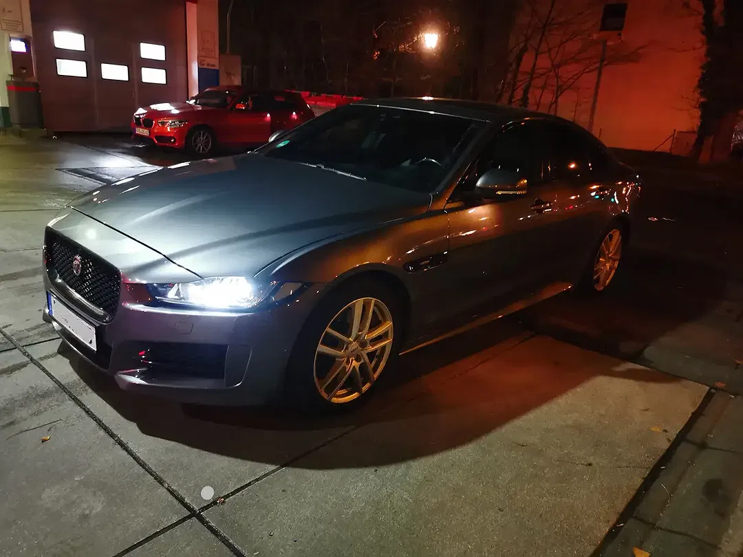 Jaguar XE - Thumbnail 14