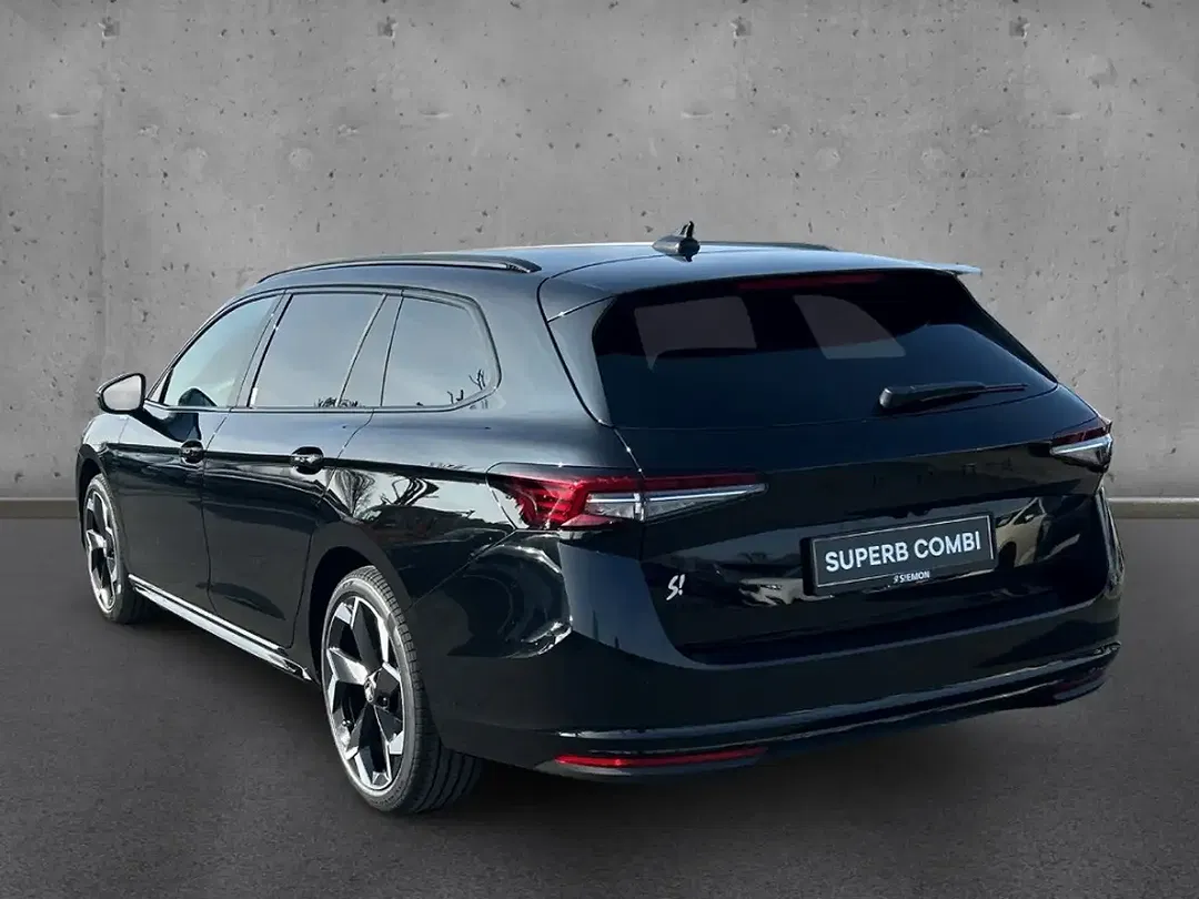 Skoda Superb - Thumbnail 3