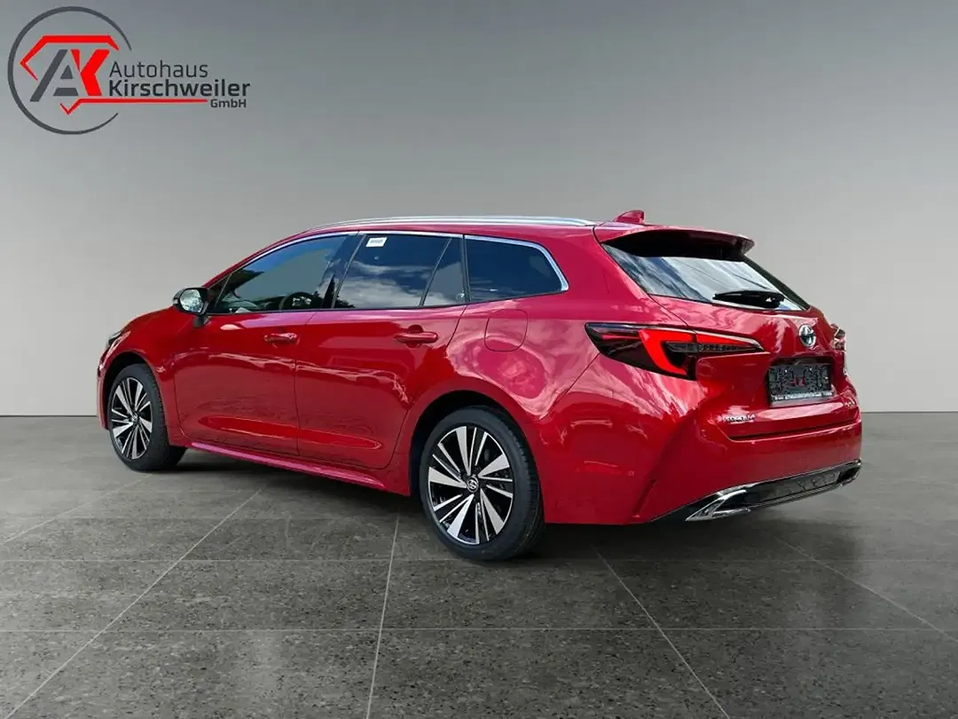 Toyota Corolla - Thumbnail 3