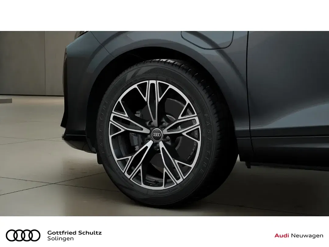 Audi Q3 - Thumbnail 5