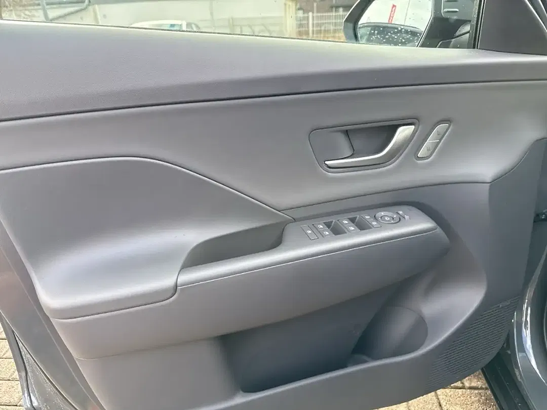 Hyundai KONA - Thumbnail 13
