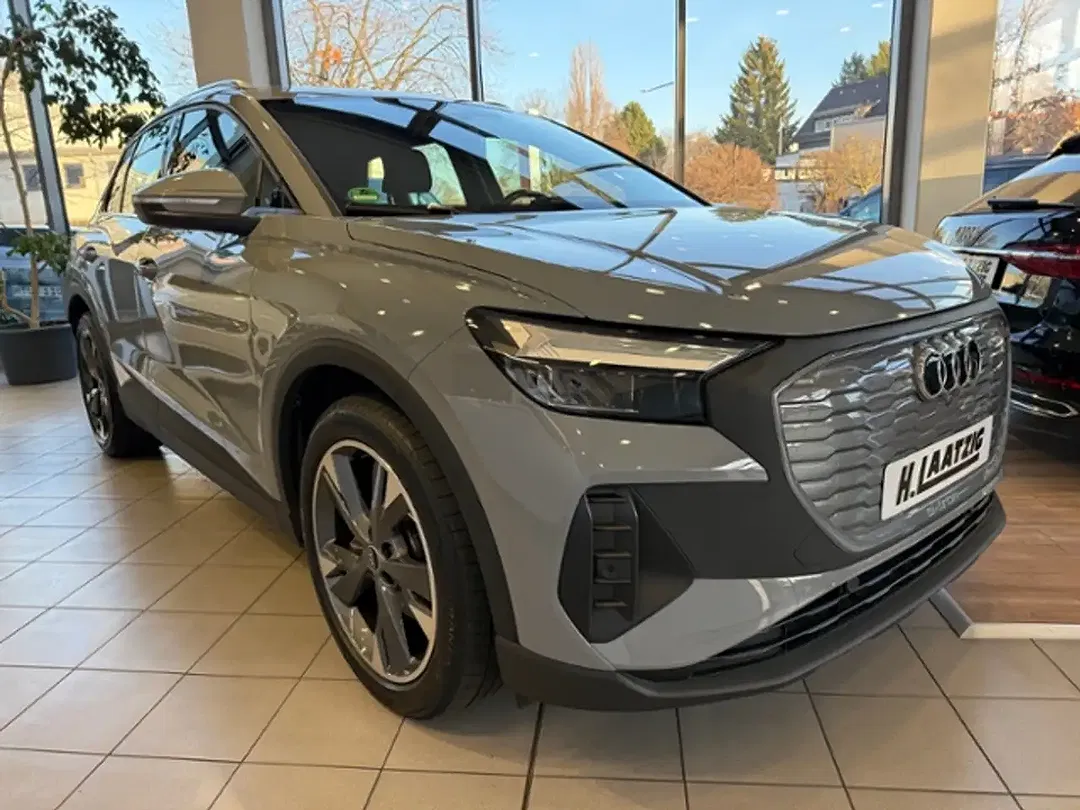 Audi Q4 e-tron - Thumbnail 2