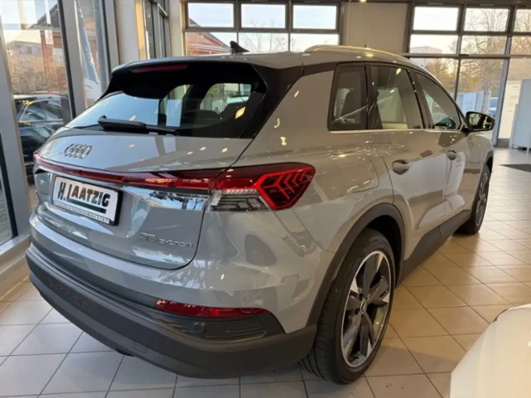 Audi Q4 e-tron - Thumbnail 3