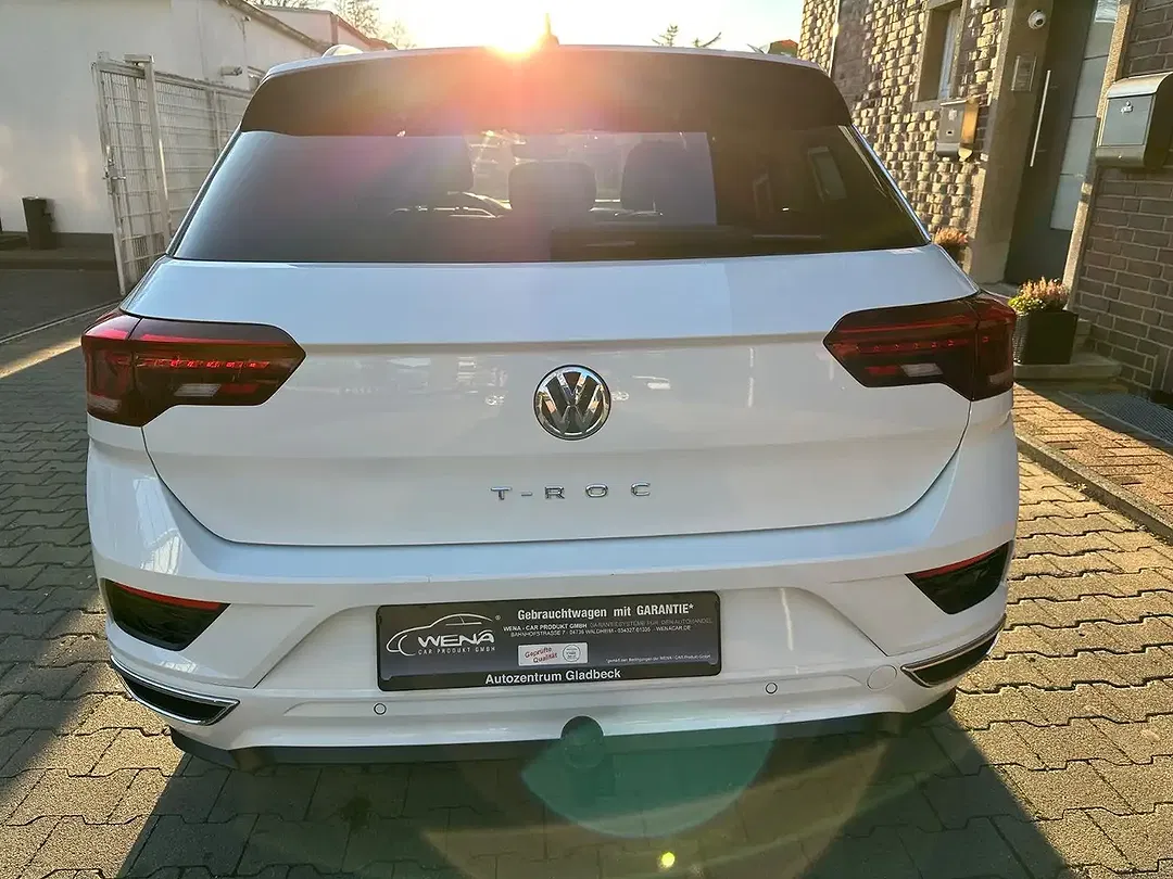 Volkswagen T-Roc - Thumbnail 5