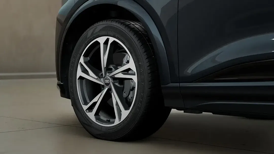 Audi Q6 e-tron - Thumbnail 4