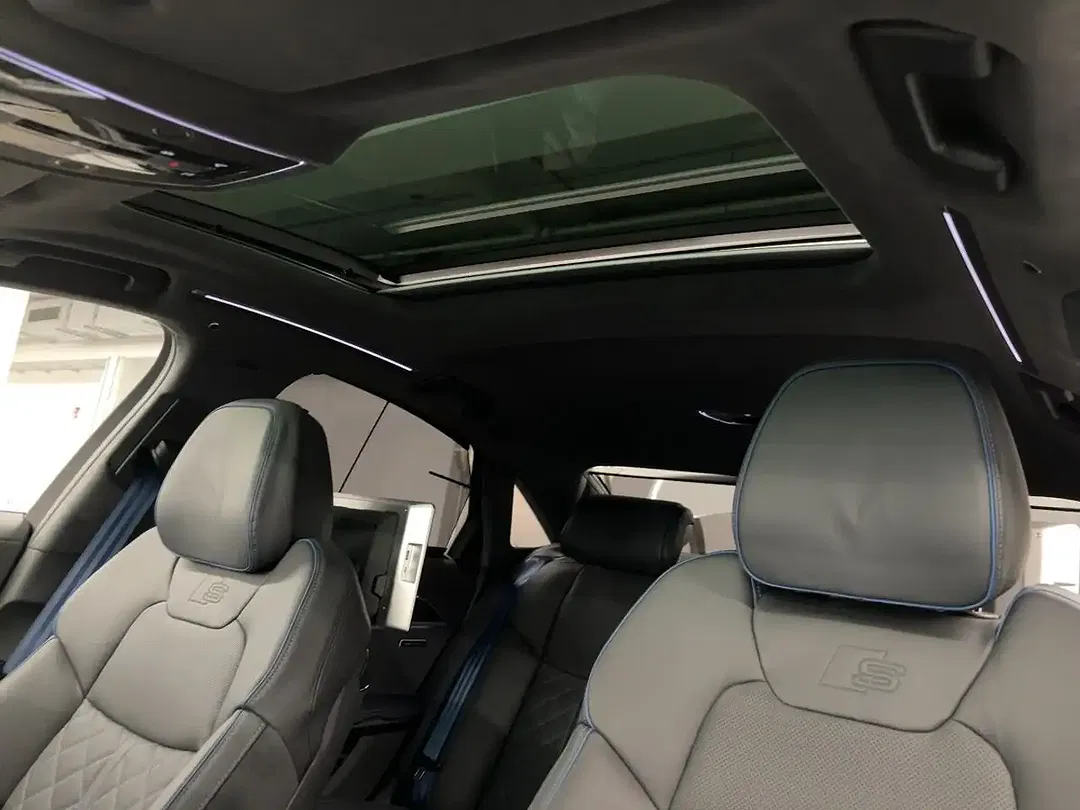 Audi S8 - Thumbnail 11