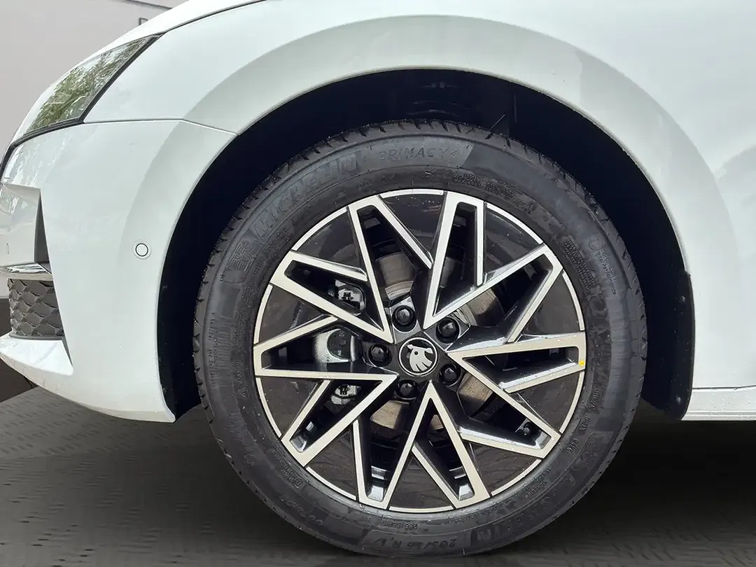 Skoda Octavia - Thumbnail 3